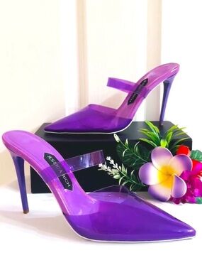 JESSICA RICH ~ Vibrant Translucent Purple 3.5” Heels w/Leather Sole size 8